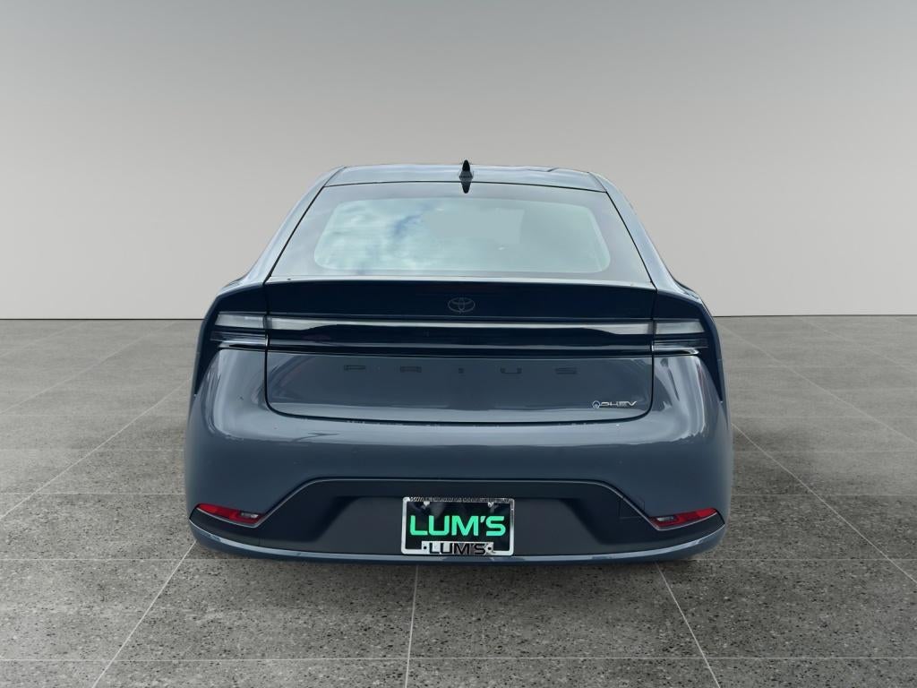 2026 Toyota Prius Plug-in Hybrid SE