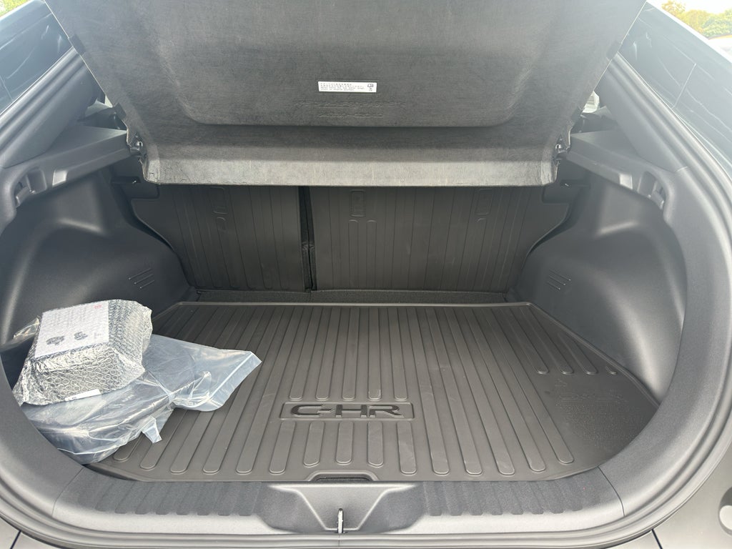 2026 Toyota C-HR SE